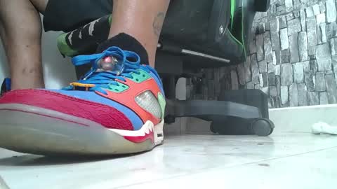 sr master cum its my old account online show from October 26, 2025, 7:42 pm