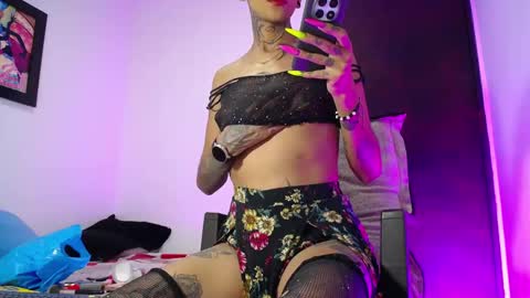 Srta. Fox online show from September 18, 2025, 12:34 am