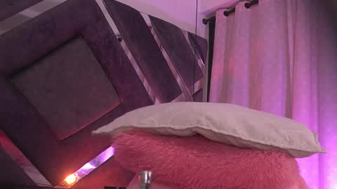 samantha online show from October 9, 2025, 7:23 pm