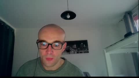 Snapshot of ssenzo chatting on December 4, 2024, 7:06 am ssenzo online show from December 4, 2024, 7:06 am