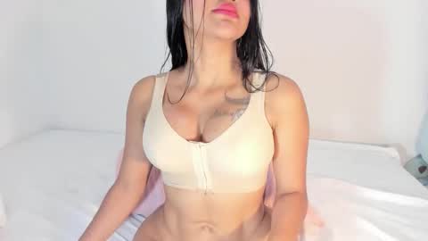 Snapshot of sshalimar_ chatting on November 9, 2025, 4:38 pm caroline massari online show from November 9, 2025, 4:38 pm