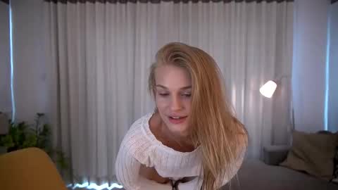 Scarlett online show from March 9, 2025, 4:16 am