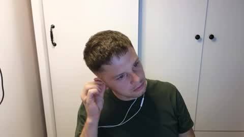 st1vemaster01 online show from September 27, 2025, 4:34 pm