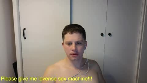 st1vemaster01 online show from April 7, 2026, 5:13 pm