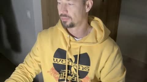 Snapshot of st_amor chatting on December 29, 2024, 11:29 am St Amor online show from December 29, 2024, 11:29 am