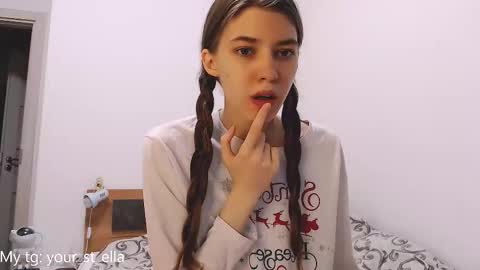 Snapshot of st_ella chatting on January 6, 2026, 3:05 pm Ella online show from January 6, 2026, 3:05 pm