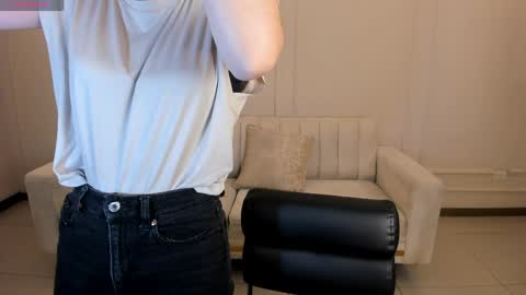 Stacy Woods online show from March 28, 2026, 11:43 am