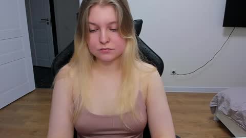 Stacy  online show from January 16, 2025, 9:27 am