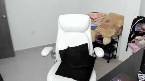 Zulma Yisset online show from January 25, 2025, 4:45 am