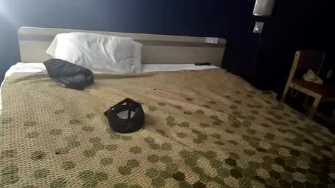 Straightupdownbad online show from December 2, 2025, 8:08 am