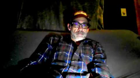 Snapshot of standuby chatting on December 27, 2024, 10:01 am Stan McAnimal online show from December 27, 2024, 10:01 am
