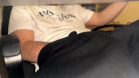 stang_ online show from November 26, 2025, 1:01 pm