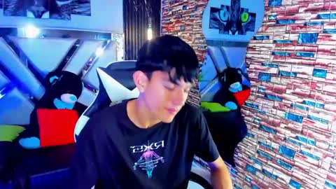 star_blew online show from December 5, 2024, 12:33 pm