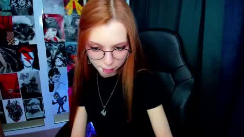 Snapshot of star_tarra chatting on April 28, 2026, 2:27 am Tarra online show from April 28, 2026, 2:27 am