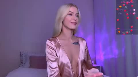 Stacey online show from October 25, 2025, 1:02 am