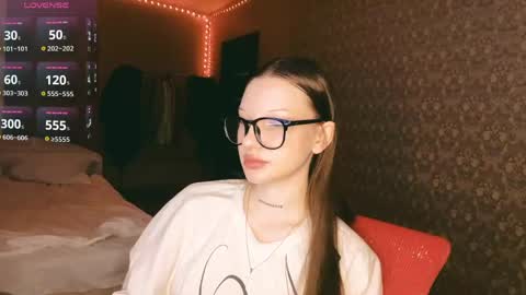 Snapshot of starrymira chatting on March 22, 2026, 3:32 am Alice online show from March 22, 2026, 3:32 am