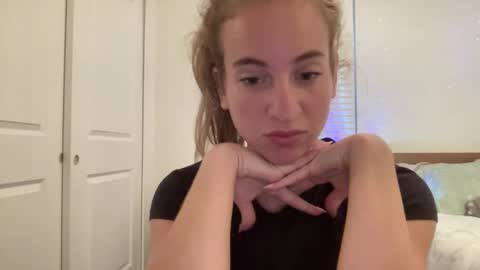 Snapshot of stassiethatsororitygirl chatting on January 19, 2025, 11:00 pm Stassiethatsororitygirl online show from January 19, 2025, 11:00 pm