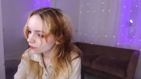 MONICA online show from October 8, 2025, 1:42 pm