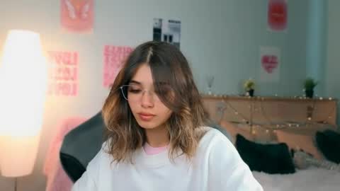 Sara online show from May 30, 2026, 12:02 pm