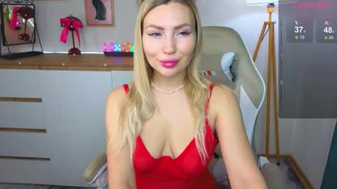 Snapshot of ste1la chatting on February 1, 2026, 6:23 am Stella online show from February 1, 2026, 6:23 am