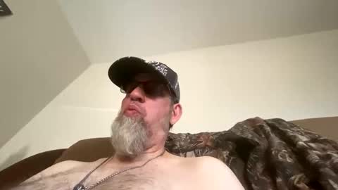 steel259373 online show from November 5, 2025, 5:35 pm