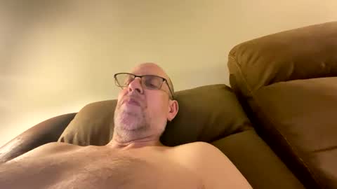 steel259373 online show from April 20, 2026, 4:15 am