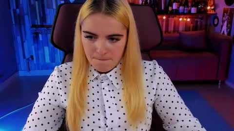 stef_nicks online show from September 9, 2025, 9:09 am