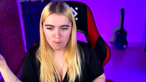 stef_nicks online show from September 14, 2025, 9:08 am