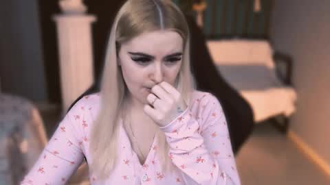 stef_nicks online show from March 2, 2026, 9:05 am