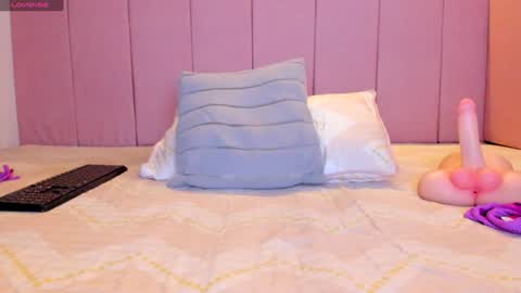 Stefa Gomez  online show from January 8, 2025, 5:37 pm