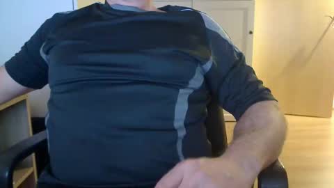 Snapshot of stefan2580 chatting on November 9, 2025, 5:50 am Stefan online show from November 9, 2025, 5:50 am