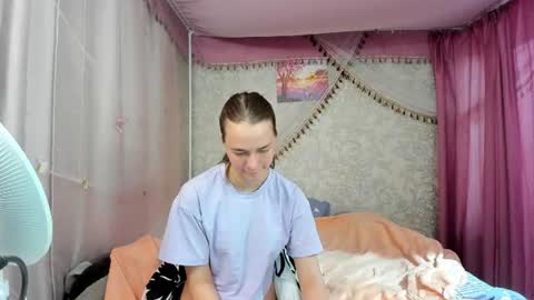 stefan_leila_bambi online show from June 9, 2026, 7:25 pm