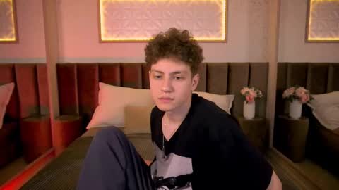 Esrefan online show from February 21, 2026, 8:10 pm