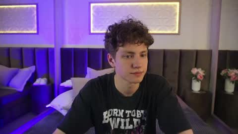 Esrefan online show from April 21, 2026, 2:51 am