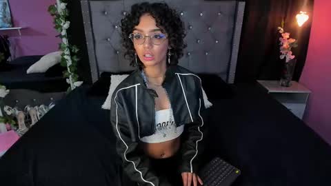 Stefania  online show from March 10, 2025, 3:34 am