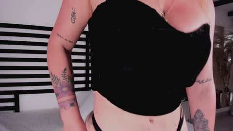 Stefanny   online show from December 14, 2024, 3:58 pm