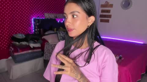 Im MiaIts my first day here  online show from January 26, 2025, 2:35 am