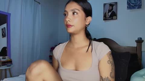 Im MiaIts my first day here  online show from December 20, 2025, 12:40 am