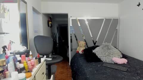 Stefy Milf online show from February 22, 2026, 12:01 am