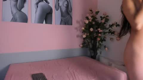 Stefany online show from November 23, 2025, 12:38 pm