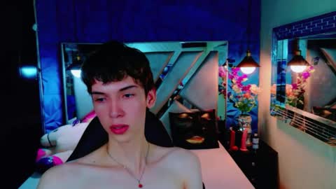 stefany piink online show from May 23, 2026, 12:09 pm