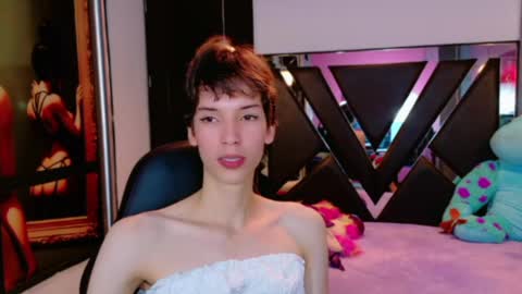 stefany piink online show from June 6, 2026, 12:10 pm