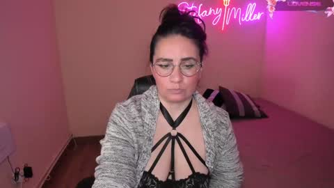 stefany online show from December 31, 2024, 7:42 am