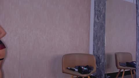 stefanyrousse online show from October 17, 2025, 11:35 am