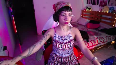 Snapshot of stefh420 chatting on November 1, 2025, 8:38 am online show from November 1, 2025, 8:38 am