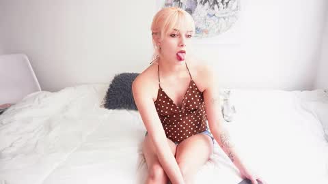 Snapshot of stefigirl chatting on February 9, 2026, 6:56 pm Stef online show from February 9, 2026, 6:56 pm