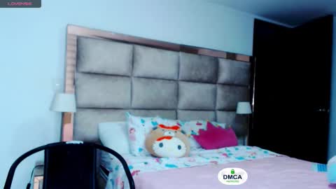 Stefany online show from October 14, 2025, 11:38 pm