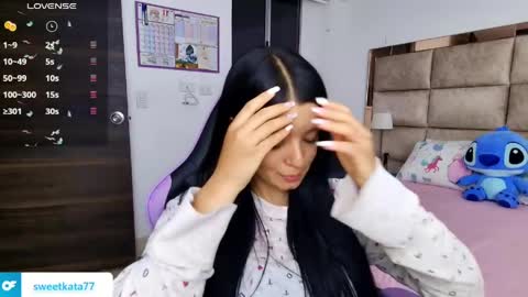 Stefany online show from April 23, 2026, 12:23 am