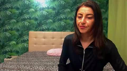 Stella John online show from February 6, 2025, 5:35 am