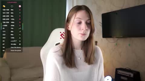 Stella online show from September 11, 2025, 7:52 am